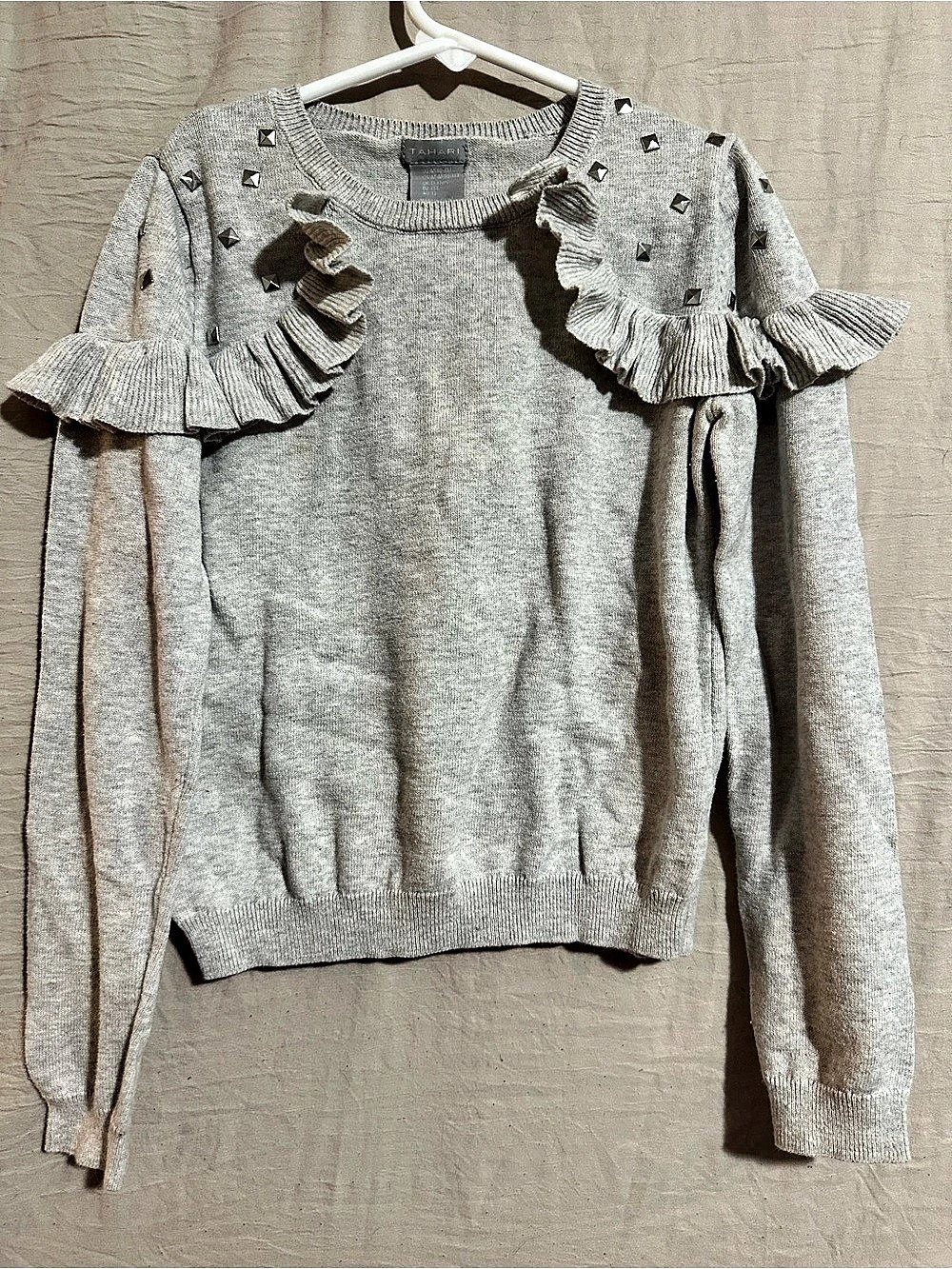 Tahari Ruffle Sleeve Sweater in Gray Size Medium